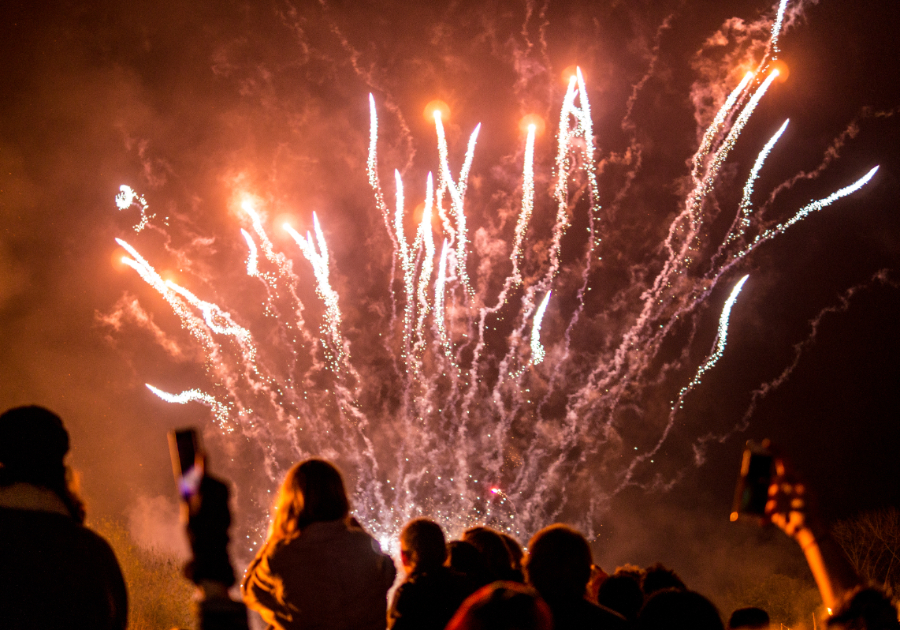 Saúde de SP reforça cuidado em festas de fim de ano com fogos de artifício